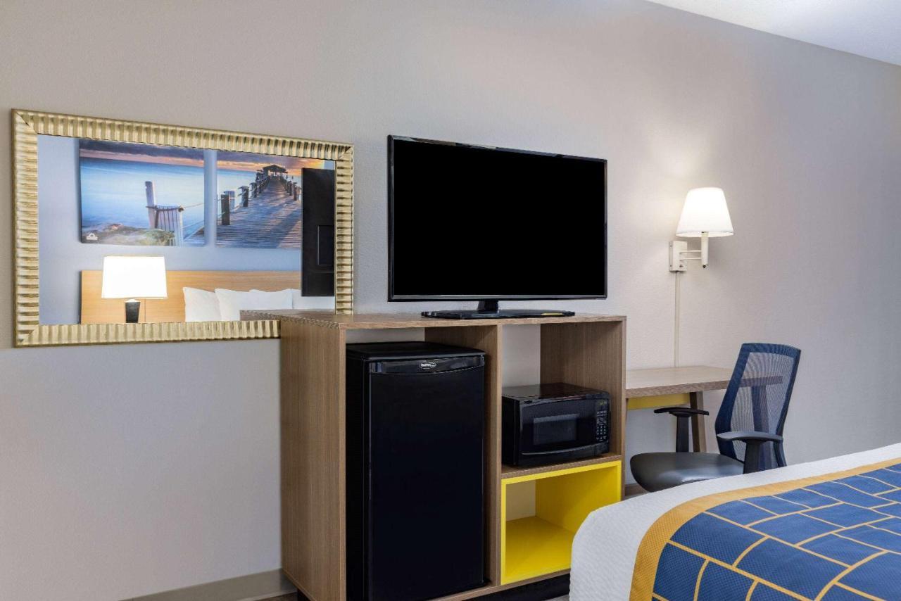 Days Inn & Suites By Wyndham Savannah Midtown Eksteriør billede