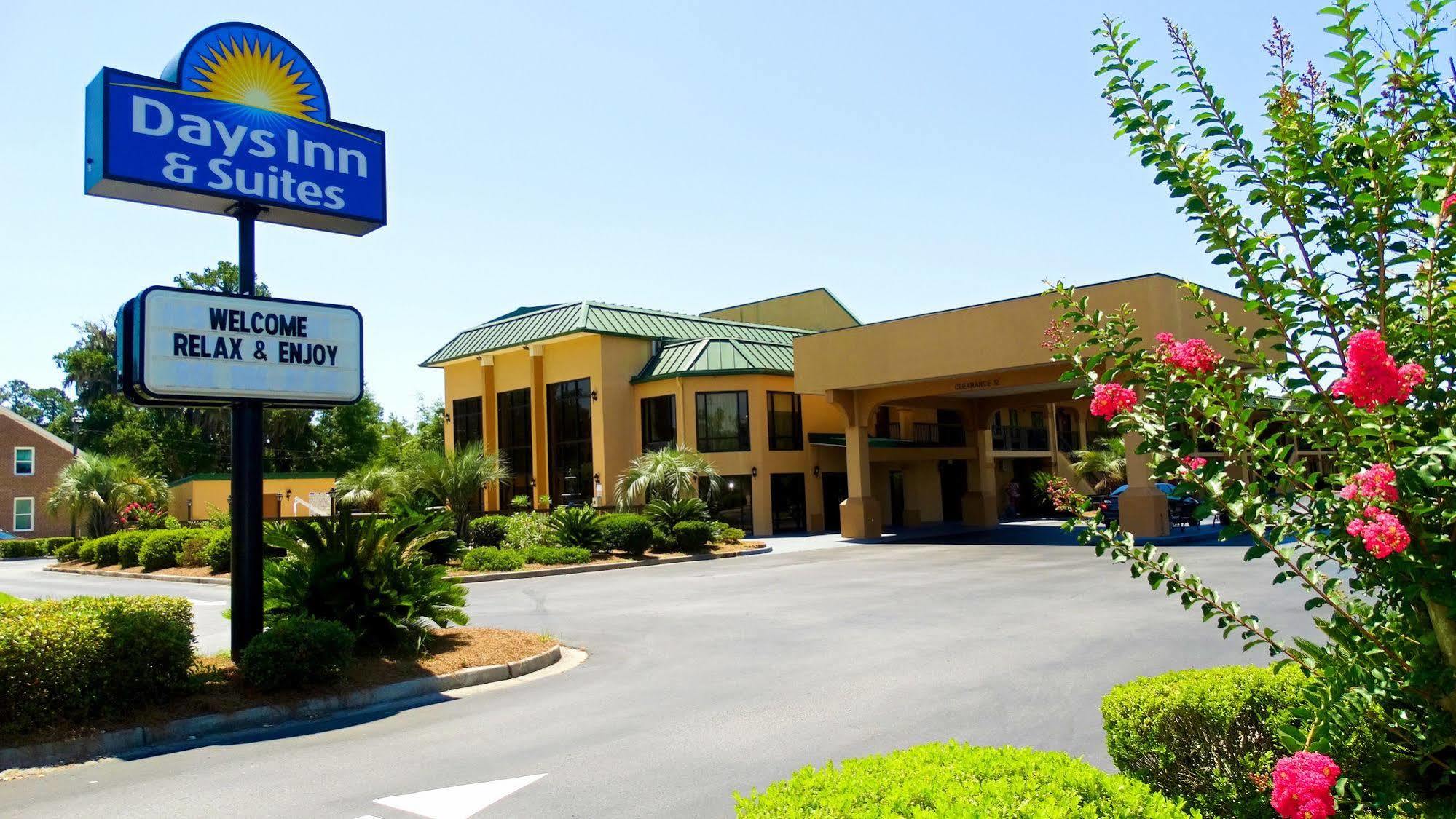 Days Inn & Suites By Wyndham Savannah Midtown Eksteriør billede