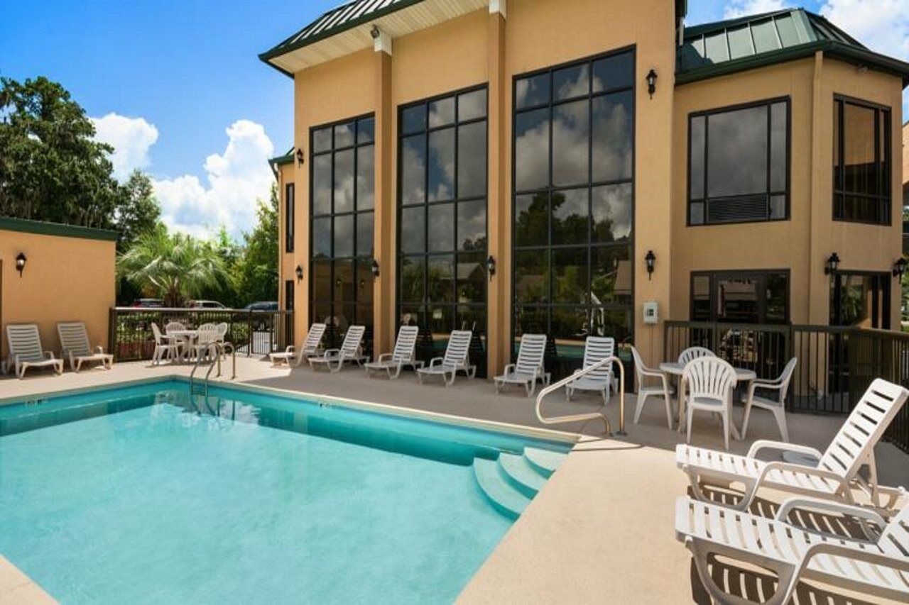 Days Inn & Suites By Wyndham Savannah Midtown Eksteriør billede
